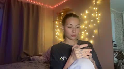 Little Devil online show from September 2025 02:31:02 PM