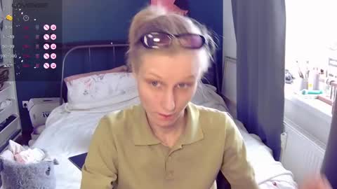 Little Devil online show from May 2026 11:40:02 AM