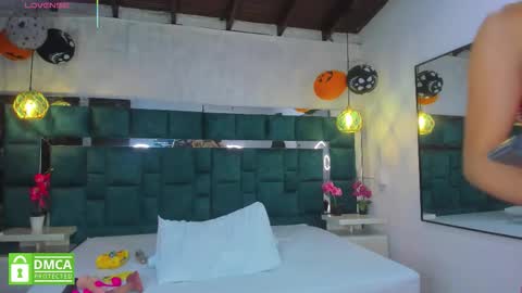 Snapshot of valtira_nova chatting on November 2025 06:53:02 PM valtira nova online show from November 2025 06:53:02 PM