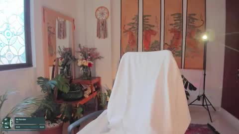      online show from October 2025 08:00:02 PM