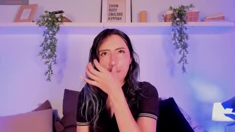 Snapshot of vampgyal chatting on October 2025 09:58:02 PM vamp online show from October 2025 09:58:02 PM