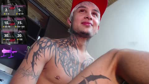 Snapshot of vampiredavyd chatting on December 2024 11:57:01 PM david guzman i model independenthelp me with a thumbs up online show from December 2024 11:57:01 PM