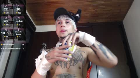 Snapshot of vampiredavyd chatting on December 2024 11:31:02 PM david guzman i model independenthelp me with a thumbs up online show from December 2024 11:31:02 PM