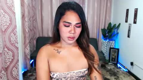 vampy_ebony_laxine online show from September 2025 12:10:02 AM