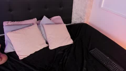 Snapshot of van_montoya chatting on February 2026 09:33:01 PM Van online show from February 2026 09:33:01 PM