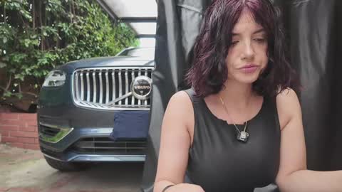 vanessa online show from November 2025 05:59:01 PM