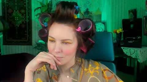 Snapshot of vandarossi chatting on October 2025 11:08:02 AM Vanda online show from October 2025 11:08:02 AM