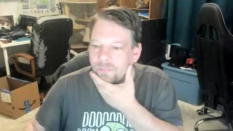 Snapshot of vandonh chatting on November 2025 11:16:02 PM vandonh online show from November 2025 11:16:02 PM