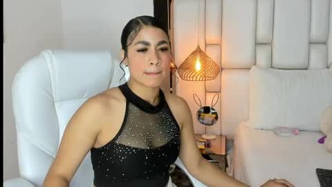 vaneaguirre online show from May 2026 12:35:02 PM