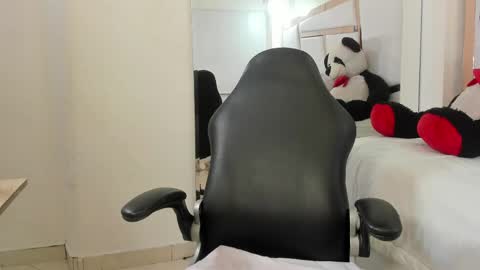 Snapshot of vanel_lope chatting on May 2026 12:07:01 AM Vanel Lope online show from May 2026 12:07:01 AM