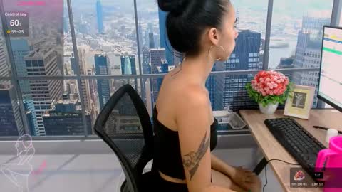 VANESA online show from November 2025 02:18:02 PM