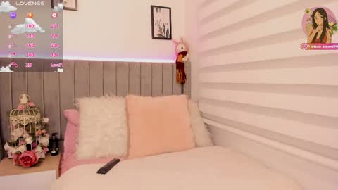 vanesa_moon_ online show from April 2026 11:51:02 PM