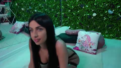 vanesaavns online show from February 2026 04:41:02 AM