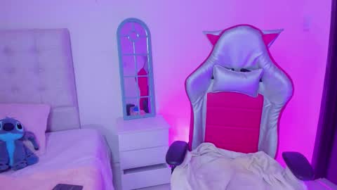 Snapshot of vanessa_cruz_18 chatting on March 2026 06:59:01 PM Vane online show from March 2026 06:59:01 PM