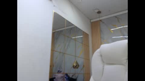 vanessa online show from April 2026 01:31:02 PM
