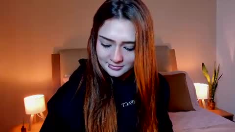 vanessa_foxyy online show from June 2026 07:50:01 PM