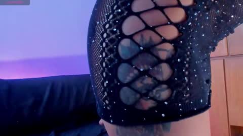 Vanessa online show from November 2025 06:51:01 PM