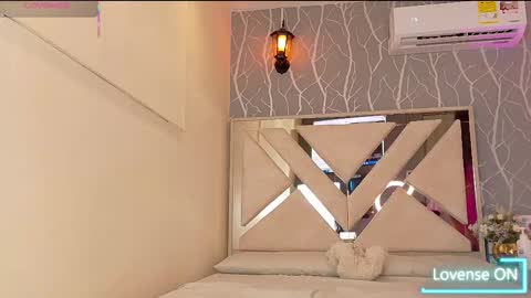    online show from October 2025 12:19:02 PM