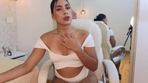 Vanessa  online show from November 2025 08:09:02 PM