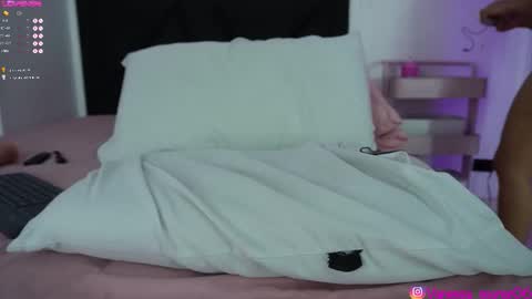 Snapshot of vanessa_suarez chatting on March 2026 02:05:02 AM Vanessa online show from March 2026 02:05:02 AM