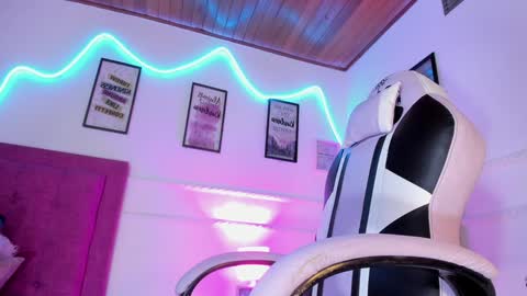 Snapshot of vanessa_tasty chatting on January 2025 02:26:02 AM kamila online show from January 2025 02:26:02 AM