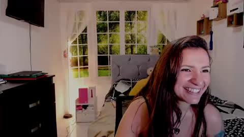 Vanessa online show from July 2026 06:25:01 PM