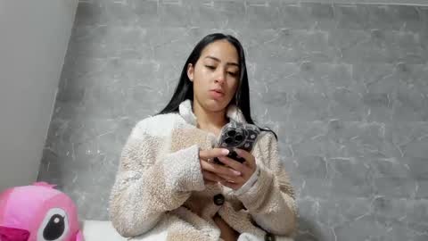 vanessaadol online show from February 2025 12:05:02 PM