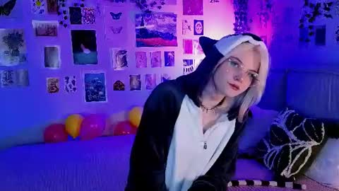 Vanessa online show from June 2026 02:43:02 PM