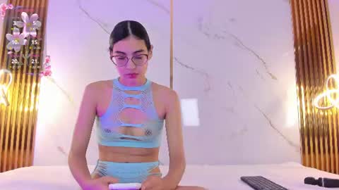 Vanessa online show from July 2026 07:19:02 PM