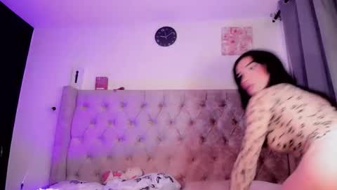vanessacastroo online show from May 2026 05:35:02 AM