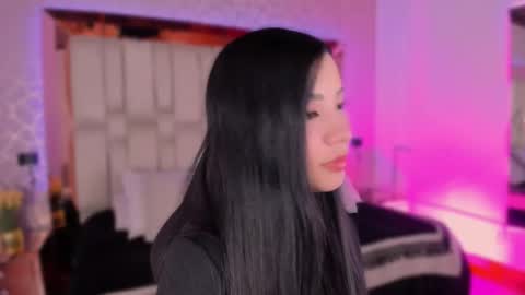 vanessaduval online show from October 2025 10:43:01 PM