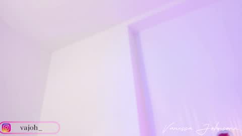 Snapshot of vanessajohnsonn chatting on March 2025 03:11:02 AM vanessajohnsonn online show from March 2025 03:11:02 AM