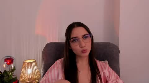 vanessajohnsonn online show from May 2026 10:40:02 PM