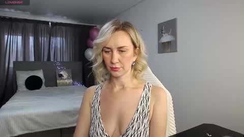 Vanessa  online show from March 2025 11:50:01 AM