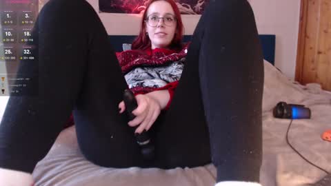 Snapshot of vanessalincum chatting on December 2024 09:50:02 AM Vanessa follow me - I will answer you there at any time online show from December 2024 09:50:02 AM