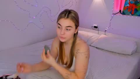 Vanessa online show from February 2026 01:25:02 AM