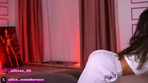 Vanessa Simon online show from January 2026 06:59:02 AM