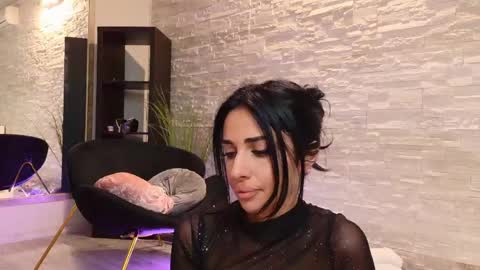 Vanessa online show from June 2026 06:09:01 PM