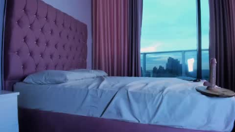 VanillaFlo online show from June 2026 05:58:01 AM