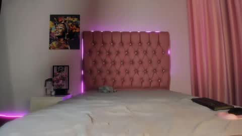 VanillaFlo online show from June 2026 06:14:01 AM