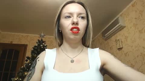 VanillaMuffin online show from January 2025 01:42:02 PM