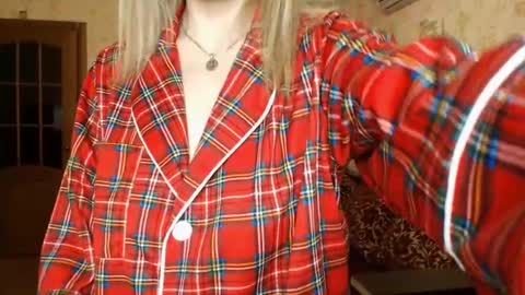 VanillaMuffin online show from January 2025 06:24:02 AM