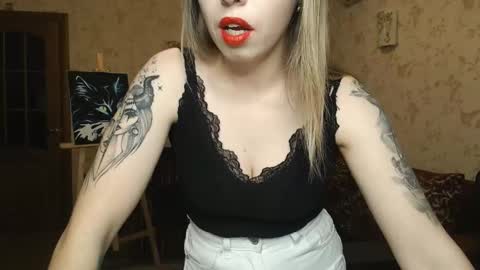 VanillaMuffin online show from March 2025 04:11:01 PM