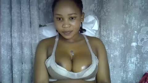 Snapshot of vanillavenus chatting on May 2026 12:15:01 AM vanillavenus online show from May 2026 12:15:01 AM