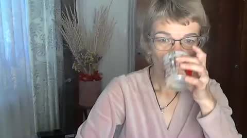 Vanillaxcreamy online show from October 2025 09:24:02 AM