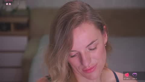 Snapshot of vanille_mystery chatting on May 2026 10:38:02 PM Sophie online show from May 2026 10:38:02 PM