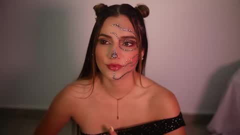 Vanilu online show from October 2025 10:51:02 PM