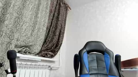 Snapshot of vano_822 chatting on February 2025 06:54:02 PM vano_822 online show from February 2025 06:54:02 PM