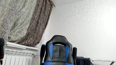 Snapshot of vano_822 chatting on March 2025 10:54:01 PM vano_822 online show from March 2025 10:54:01 PM