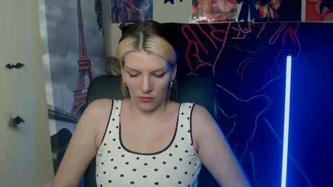 Vanessa online show from May 2026 04:14:02 PM
